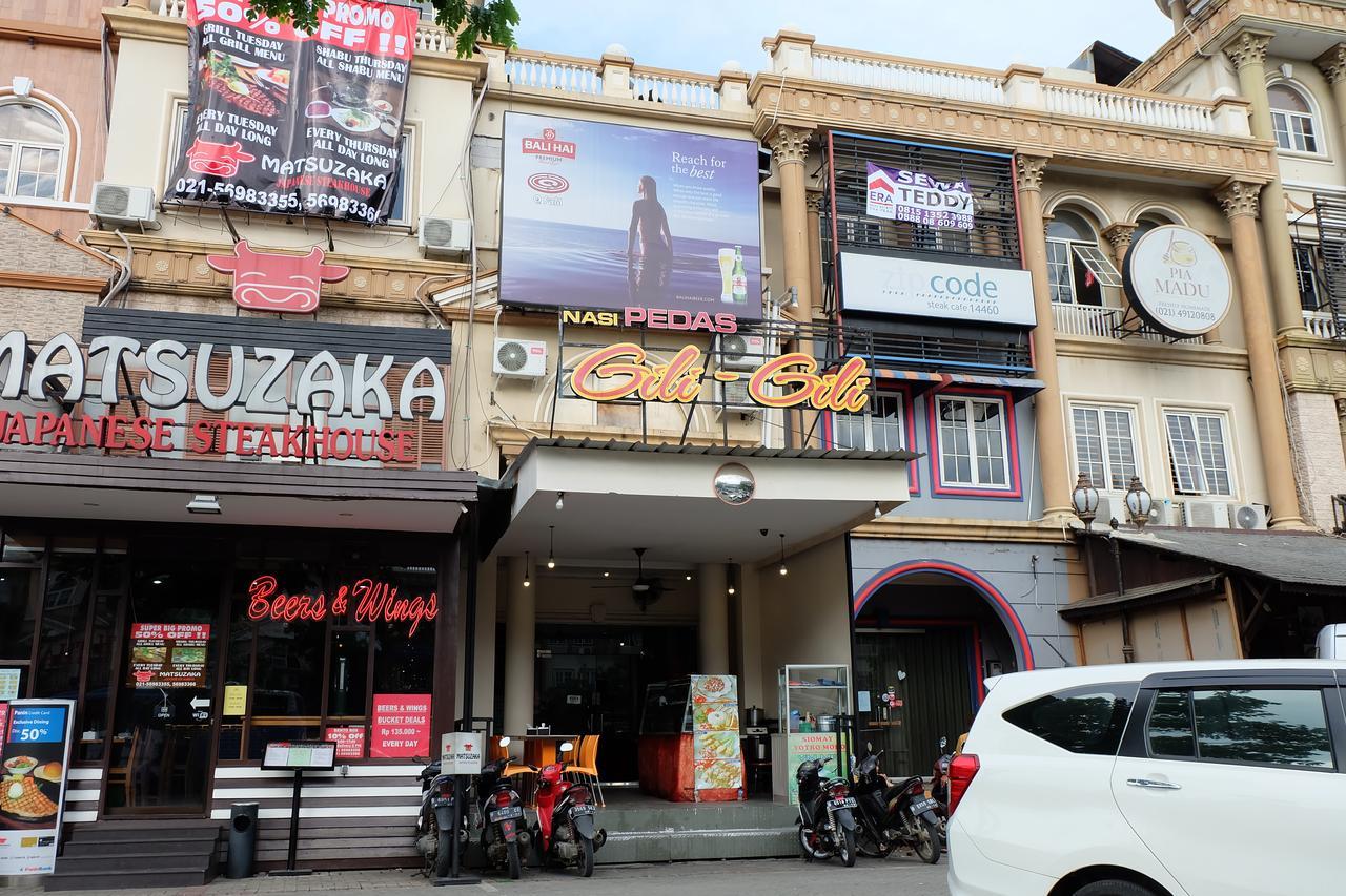Homiestay Jakarta Buitenkant foto