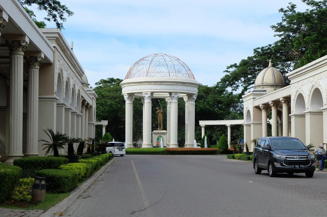 Homiestay Jakarta Buitenkant foto