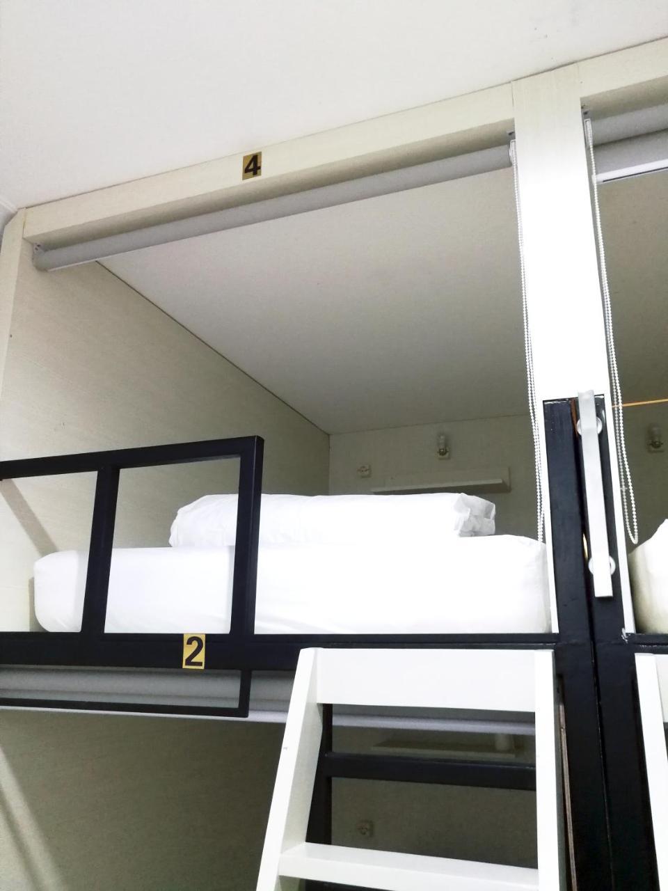 Homiestay Jakarta Buitenkant foto