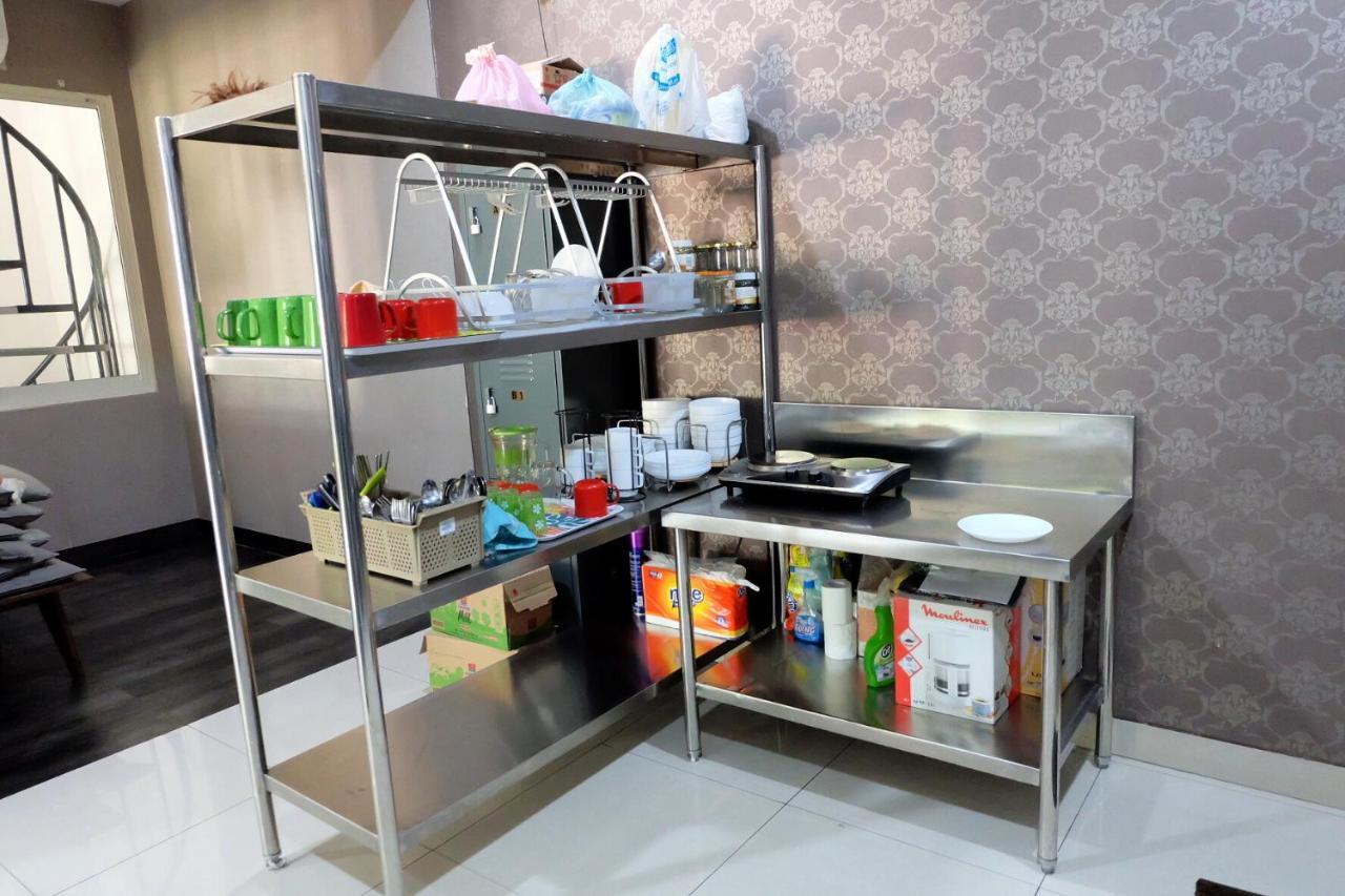 Homiestay Jakarta Buitenkant foto