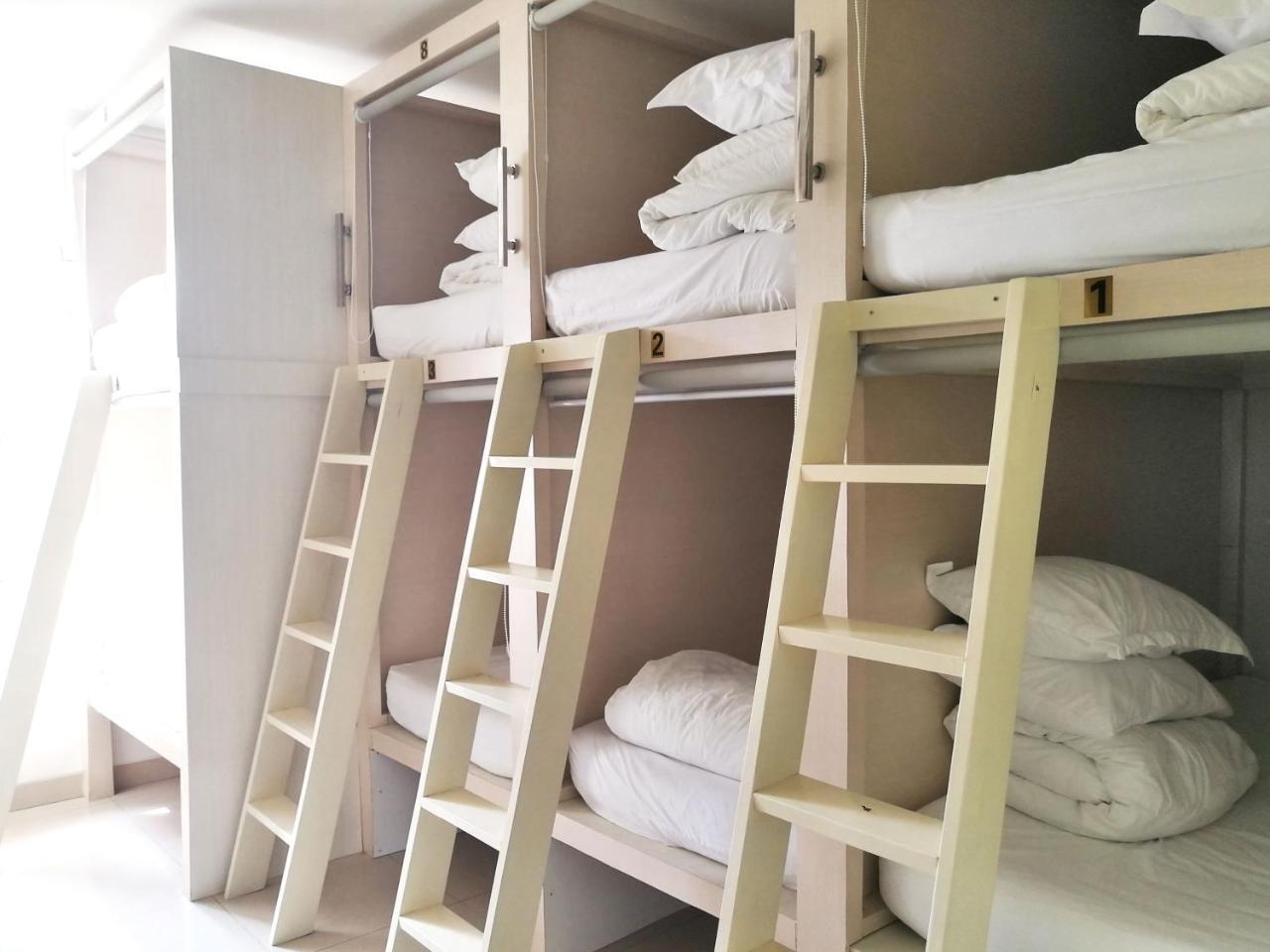 Homiestay Jakarta Buitenkant foto