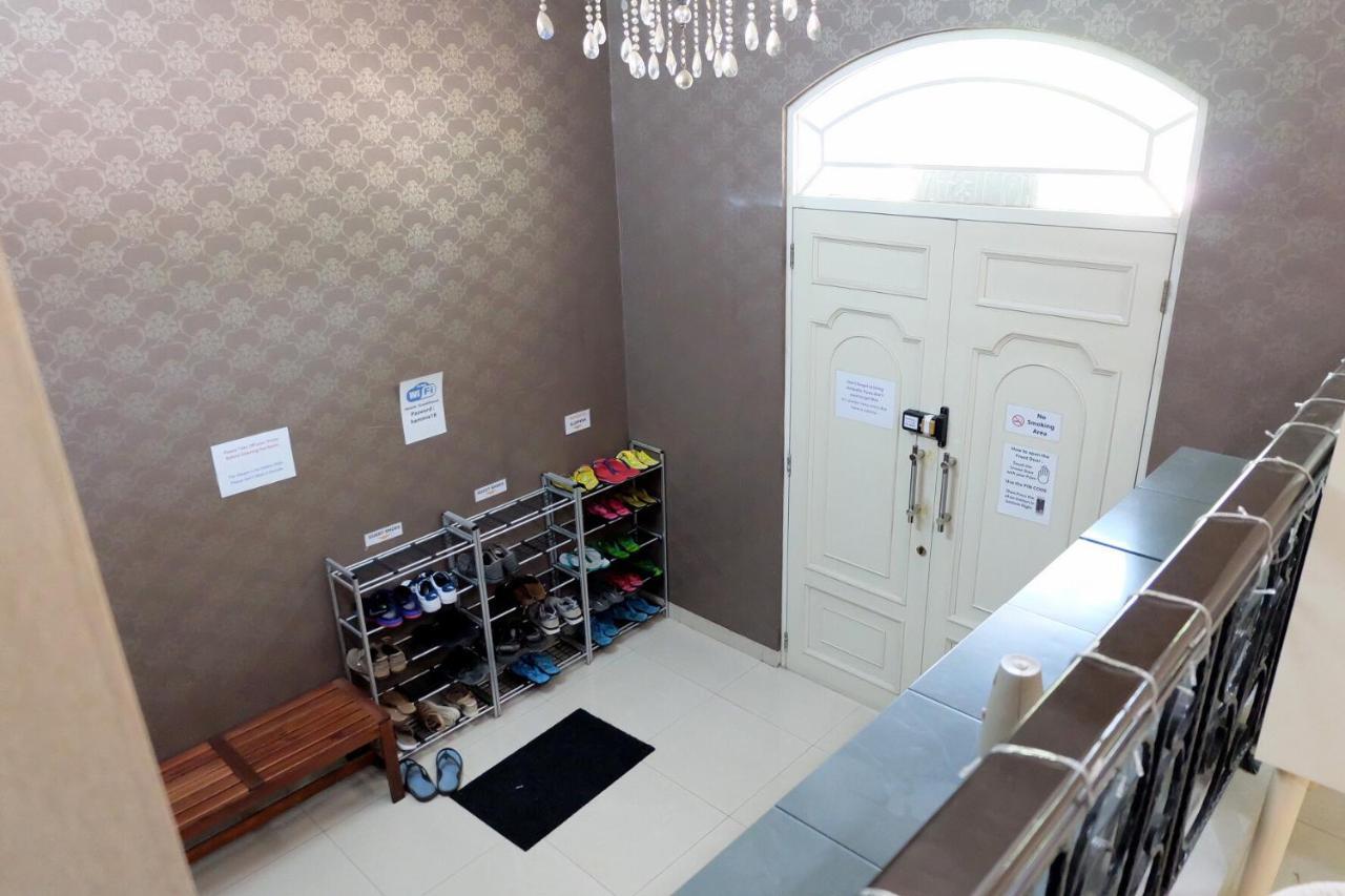 Homiestay Jakarta Buitenkant foto