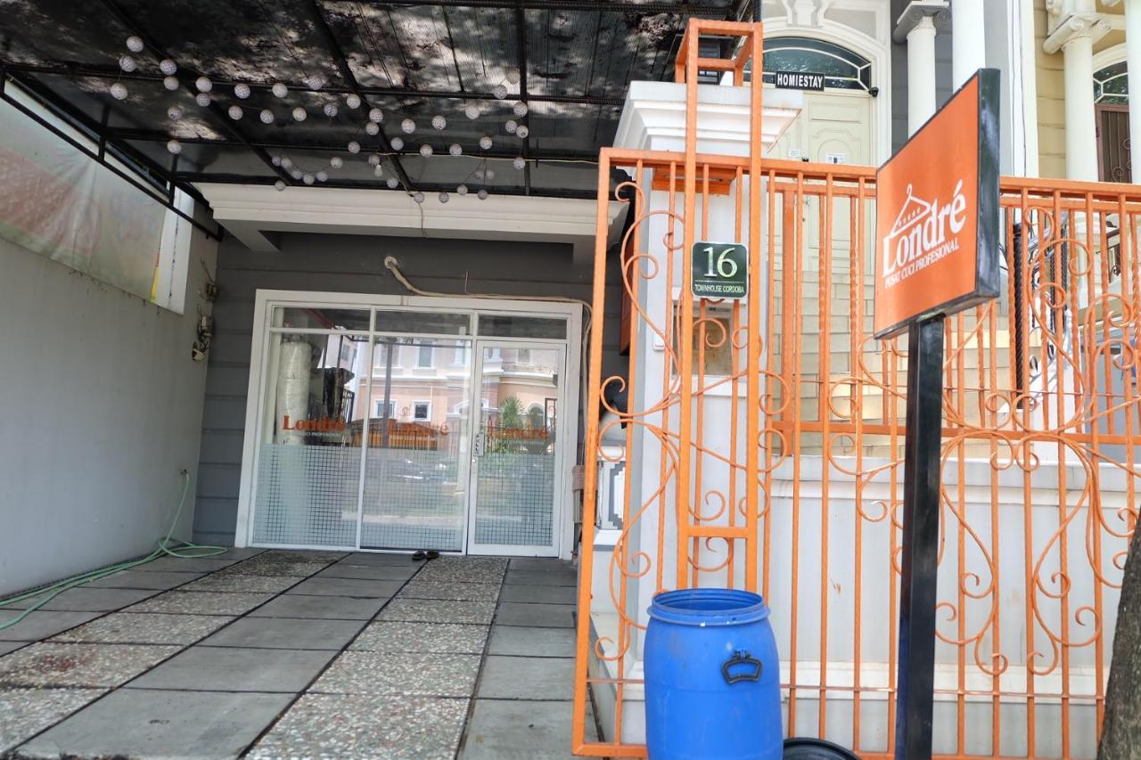 Homiestay Jakarta Buitenkant foto